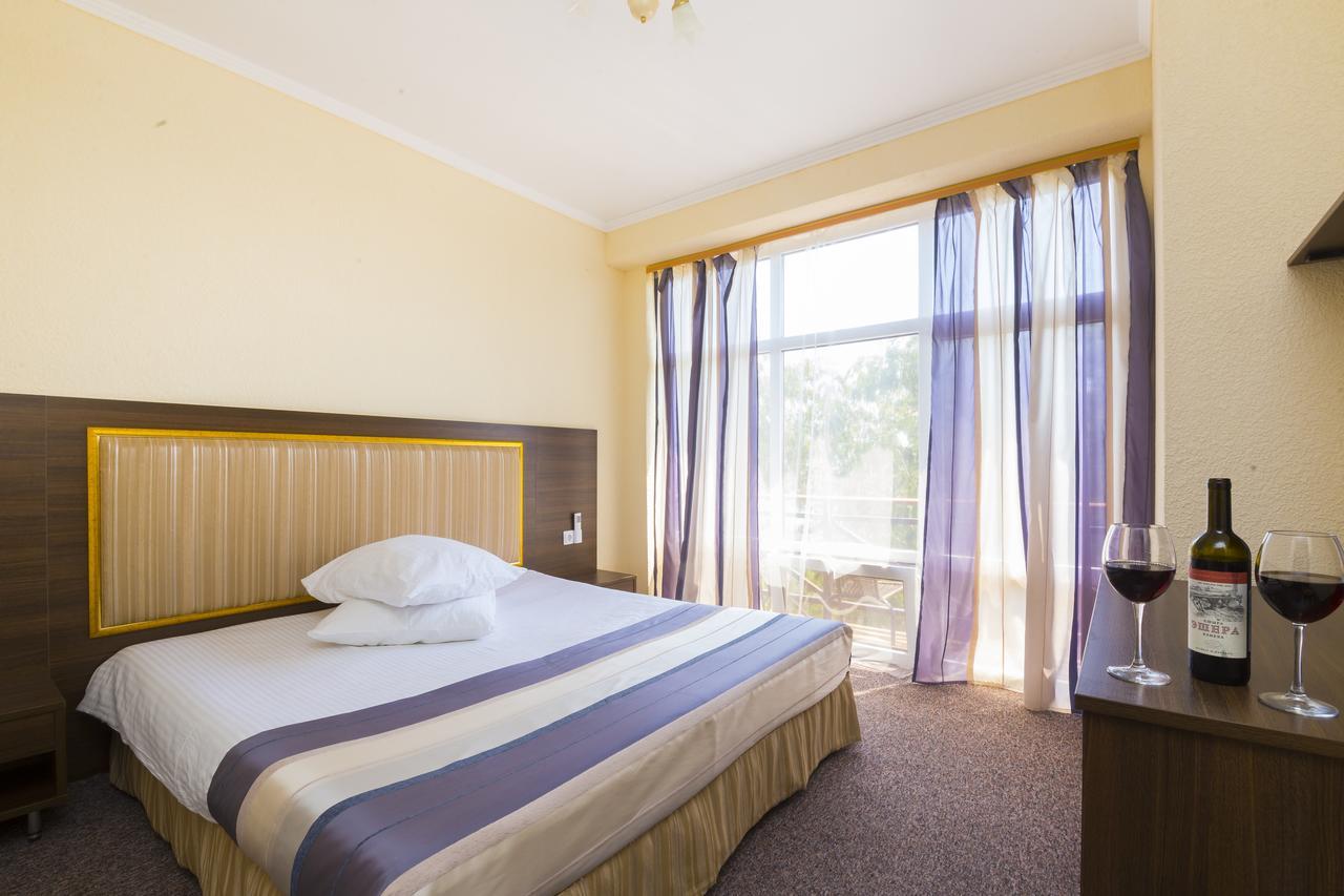 Napra Otel Gantiadi Dış mekan fotoğraf