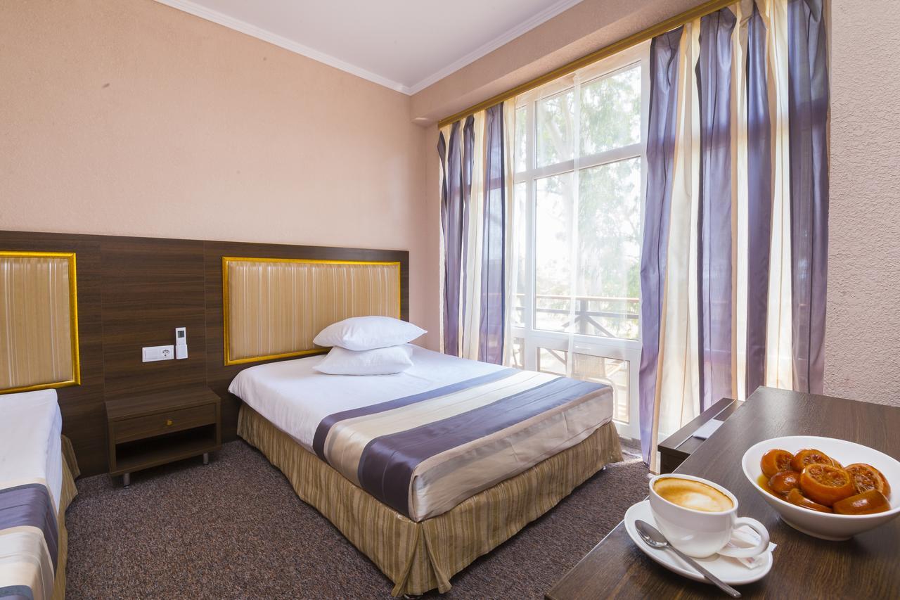 Napra Otel Gantiadi Dış mekan fotoğraf