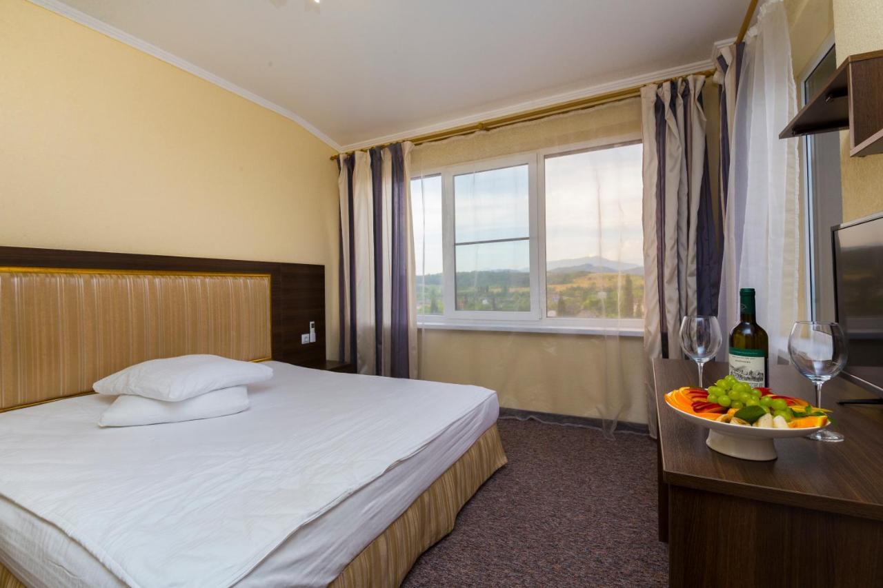 Napra Otel Gantiadi Dış mekan fotoğraf
