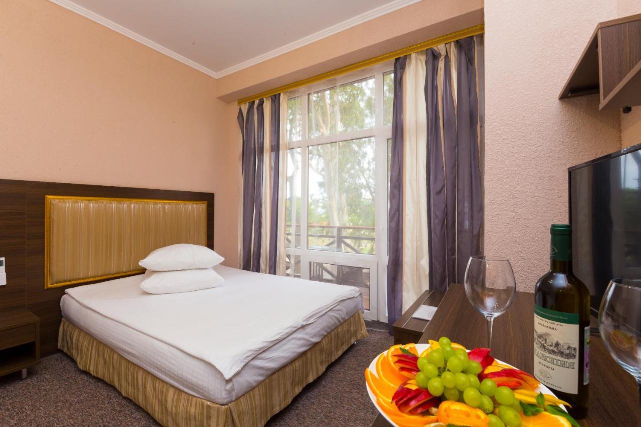 Napra Otel Gantiadi Dış mekan fotoğraf